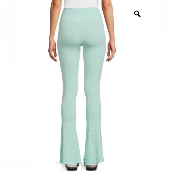 FREE PEOPLE Movement Rich Soul Flared Leg Pant legging Jade Ice M/L NWT $90 - Picture 9 of 9